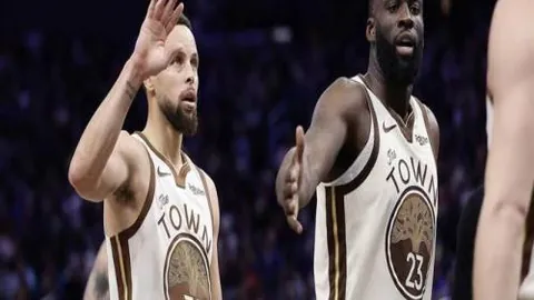 辽宁与山东总决赛半场火爆：31次犯规与40次罚球较量正酣